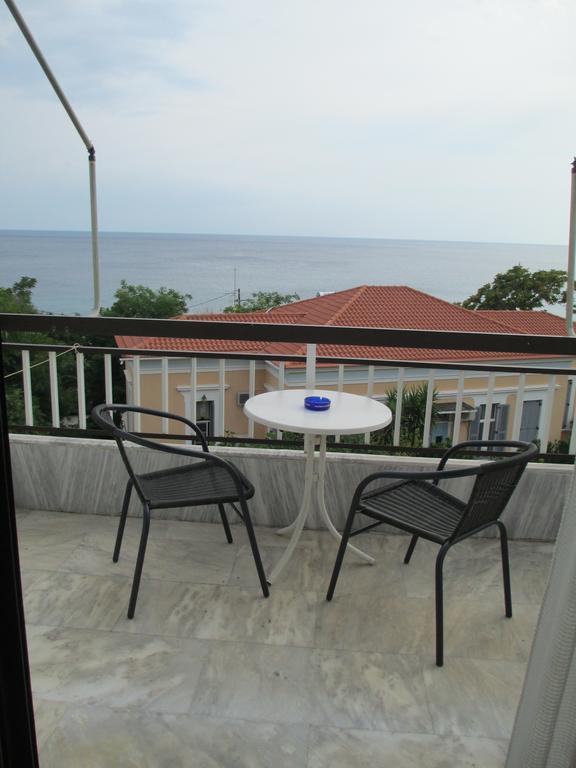 Nick House Hotel Plomari Room photo