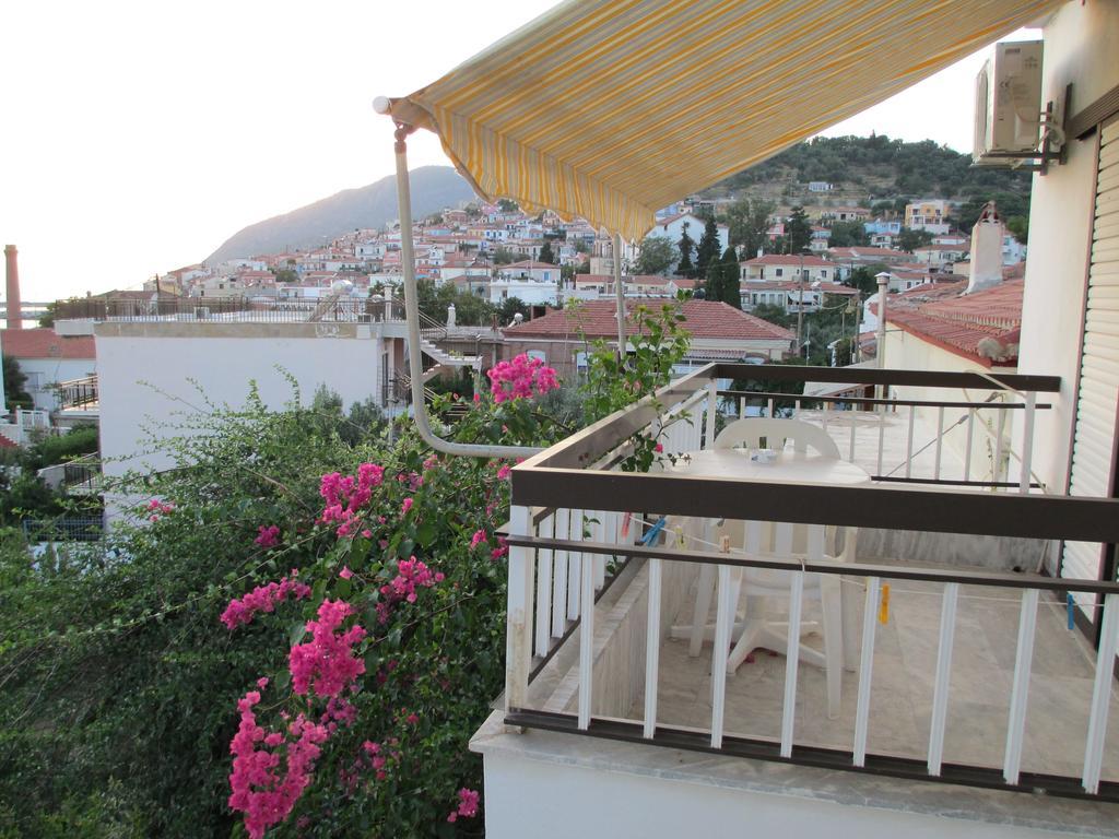 Nick House Hotel Plomari Room photo