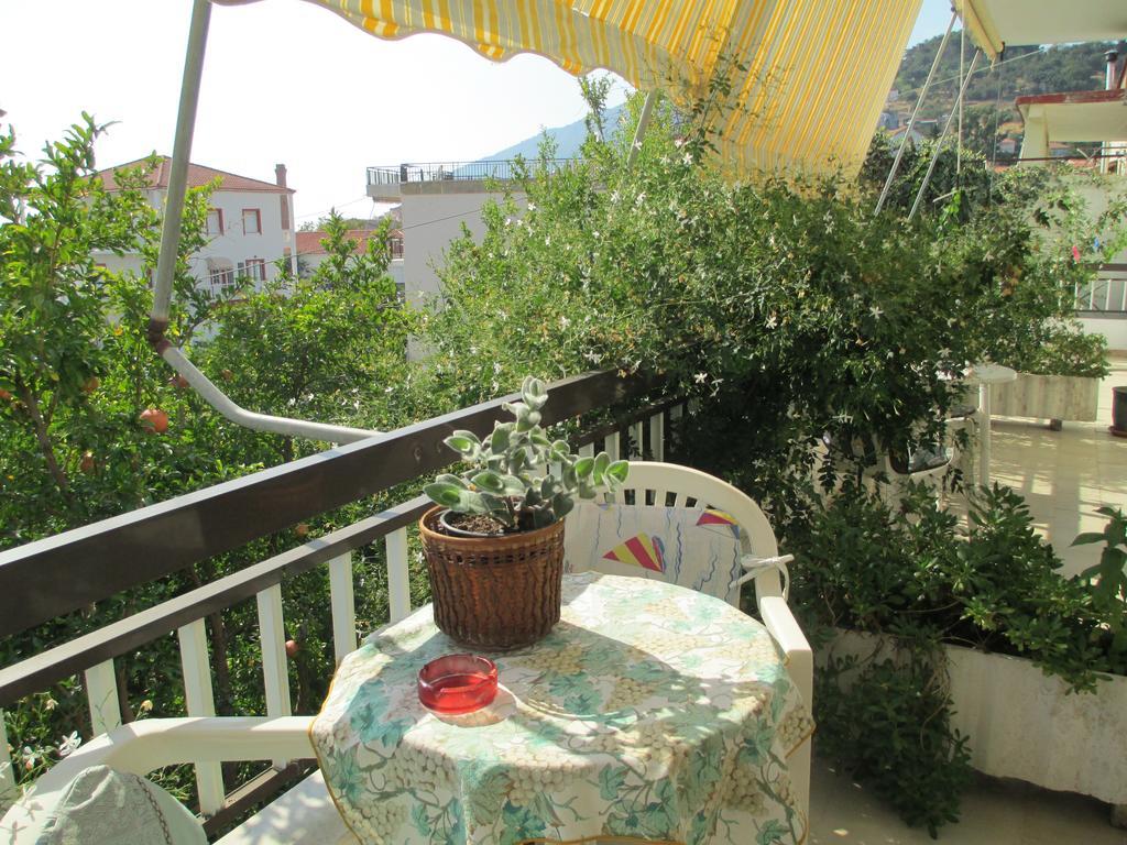 Nick House Hotel Plomari Exterior photo