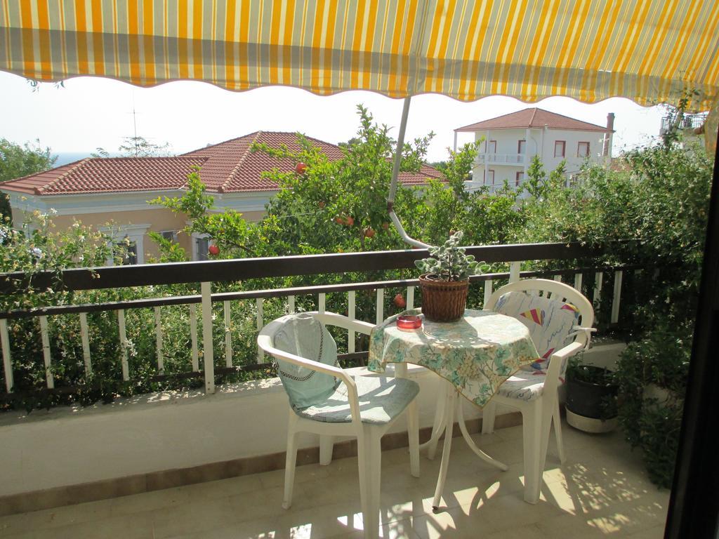 Nick House Hotel Plomari Exterior photo