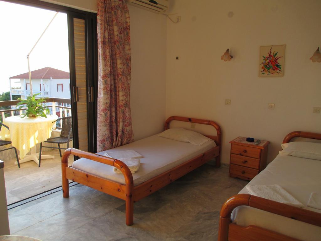 Nick House Hotel Plomari Exterior photo