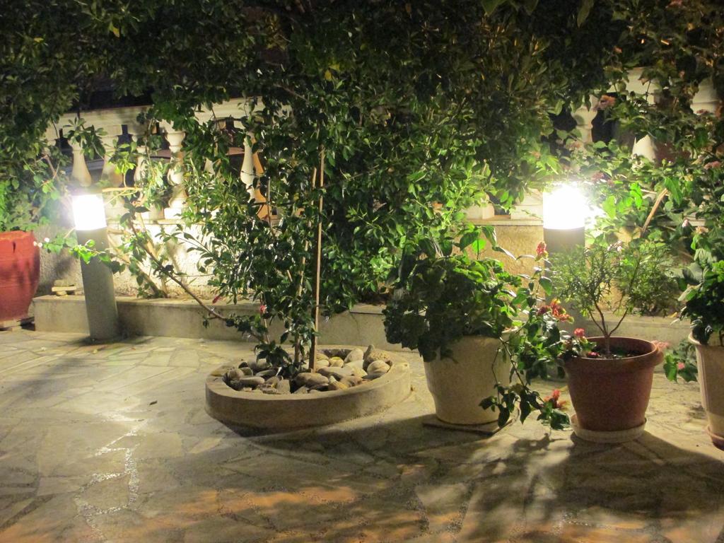 Nick House Hotel Plomari Exterior photo