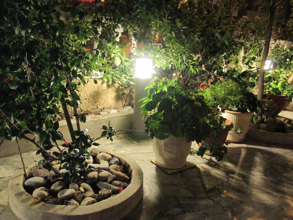 Nick House Hotel Plomari Exterior photo
